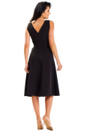 Sukienka elegancka midi bez rękawów dopasowana rozkloszowana czarna A633