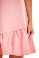 Sukienka trapezowa mini krótki rękaw asymetryczna falbanka pudrowy róż A644