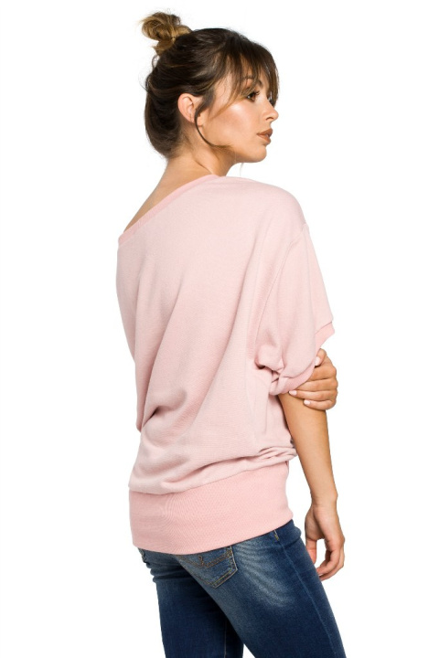 Bluza damska oversize z dzianiny z krótkim rękawem pudrowa B048 Bluza damska oversize z dzianiny z krótkim rękawem pudrowa B048