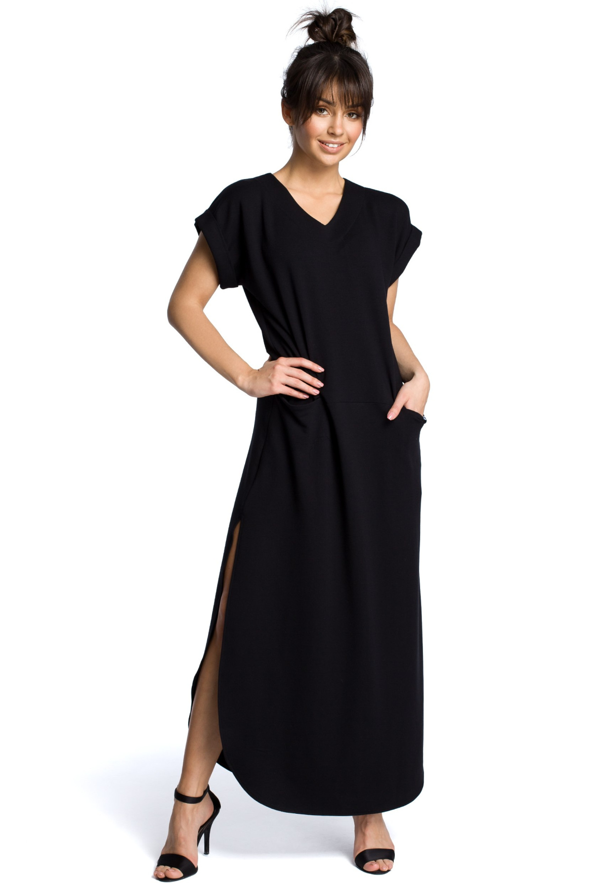 Zwiewna sukienka letnia maxi z rozcięciami po bokach czarna B065