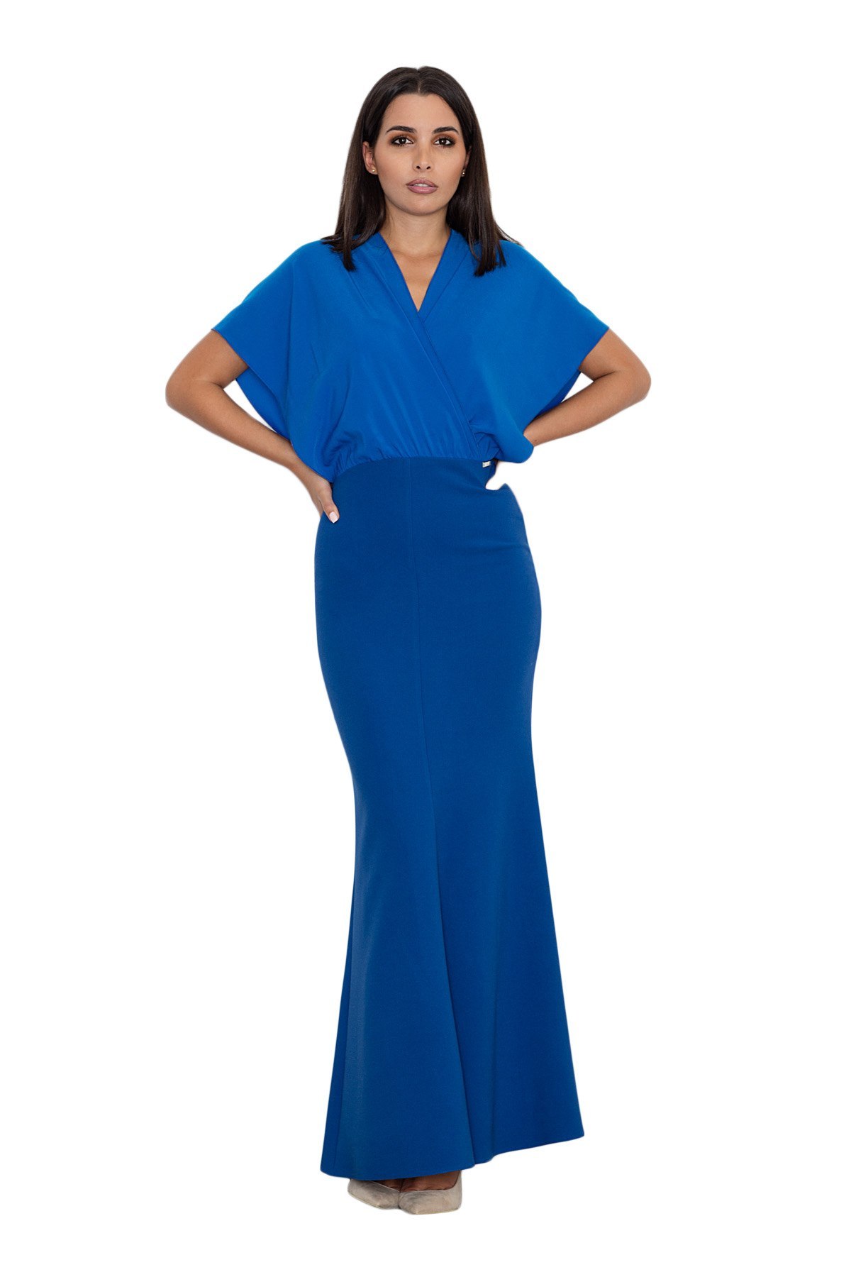 Elegancka sukienka maxi dopasowana z krótkim rękawem niebieska M577 Elegancka sukienka maxi dopasowana z krótkim rękawem niebieska M577