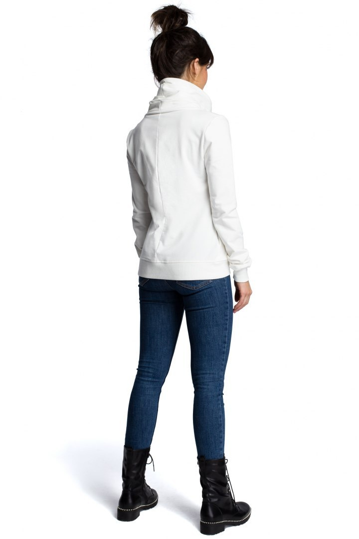 Bluza damska dresowa z kominem zapinana zamkiem na skos ecru B071 Bluza damska dresowa z kominem zapinana zamkiem na skos ecru B071