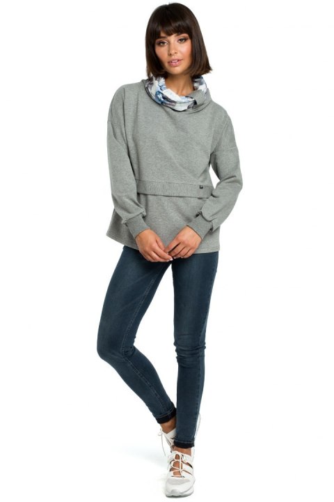 Bluza damska dresowa z wysokim kołnierzem we wzór szara B084 Bluza damska dresowa z wysokim kołnierzem we wzór szara B084