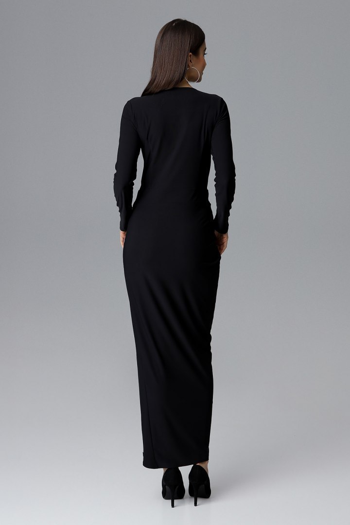 Elegancka sukienka maxi z długim rękawem i dekoltem V czarna M636 Elegancka sukienka maxi z długim rękawem i dekoltem V czarna M636