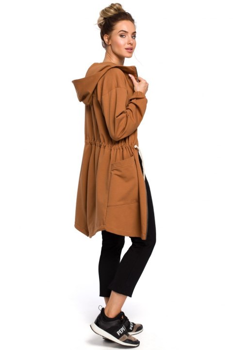 Długa bluza damska parka oversize z zamkiem i kapturem karmelowa me416 Długa bluza damska parka oversize z zamkiem i kapturem karmelowa me416