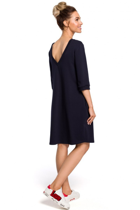 Luźna sukienka oversize midi z dekoltem V z tyłu granatowa me417 Luźna sukienka oversize midi z dekoltem V z tyłu granatowa me417