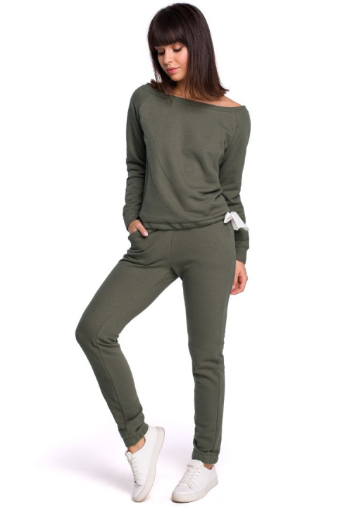 Bluza damska dresowa z wiązaniem i szerokim dekoltem khaki B108 Bluza damska dresowa z wiązaniem i szerokim dekoltem khaki B108