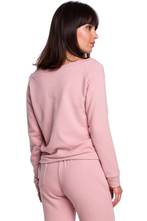 Bluza damska dresowa z wiązaniem i szerokim dekoltem pudrowa B108 Bluza damska dresowa z wiązaniem i szerokim dekoltem pudrowa B108