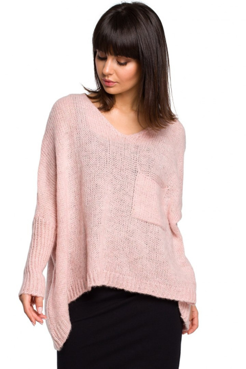 Luźny sweter damski oversize z kieszenią i dekoltem V różowy BK018 Luźny sweter damski oversize z kieszenią i dekoltem V różowy BK018