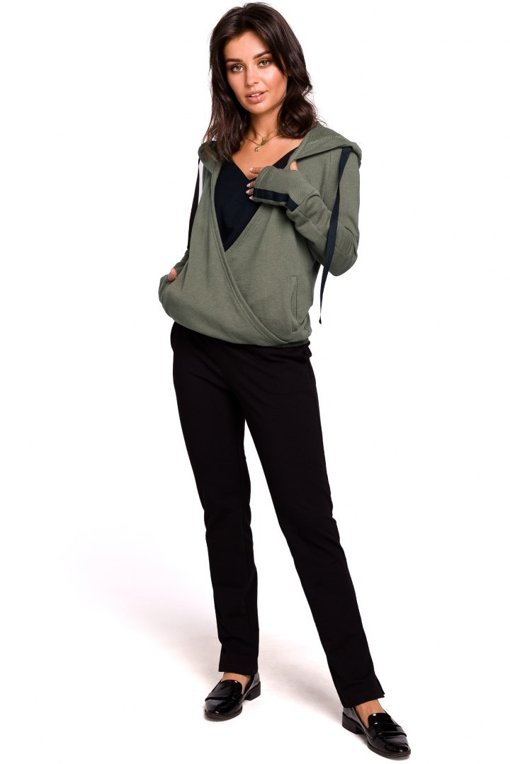 Sportowa bluza damska z kapturem i kopertowym przodem khaki B127 Sportowa bluza damska z kapturem i kopertowym przodem khaki B127