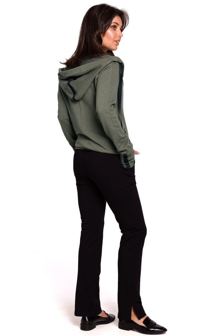 Sportowa bluza damska z kapturem i kopertowym przodem khaki B127 Sportowa bluza damska z kapturem i kopertowym przodem khaki B127