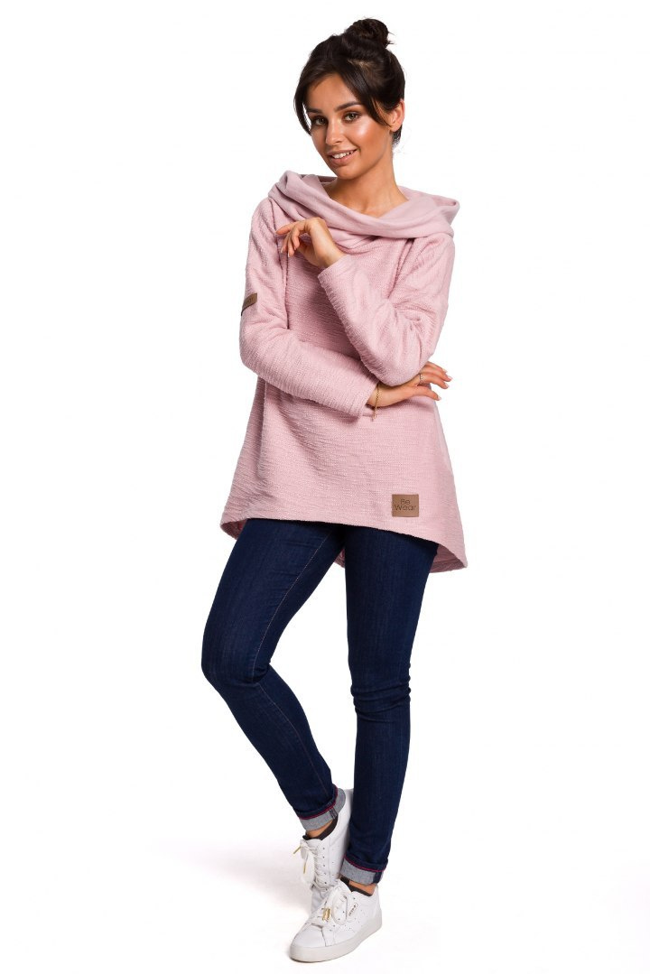 Bluza damska trapezowa z kapturem i kołnierzem dzianina pudrowa B131 Bluza damska trapezowa z kapturem i kołnierzem dzianina pudrowa B131