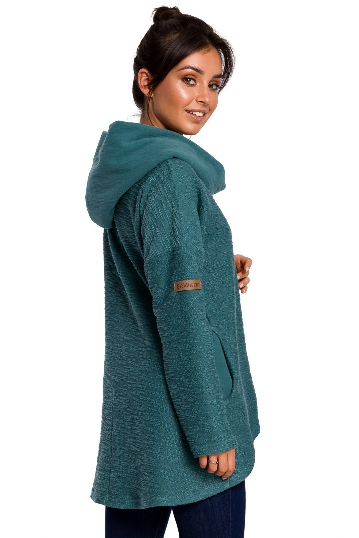 Bluza damska trapezowa z kapturem i kołnierzem dzianina turkusowa B131 Bluza damska trapezowa z kapturem i kołnierzem dzianina turkusowa B131