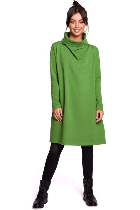 Luźna sukienka midi oversize z kołnierzem długi rękaw limonkowa B132 Luźna sukienka midi oversize z kołnierzem długi rękaw limonkowa B132