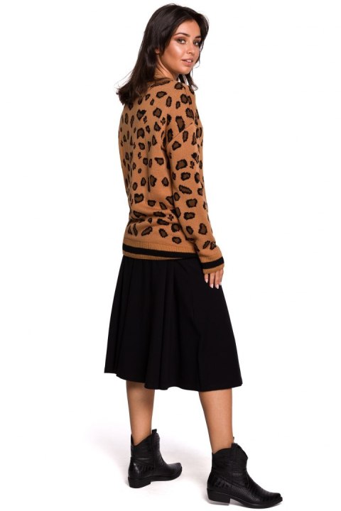 Sweter damski w lamparcie cętki ze ściągaczem brązowy m4 BK029 Sweter damski w lamparcie cętki ze ściągaczem brązowy m4 BK029