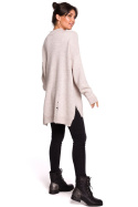Sweter damski luźny oversize z dziurami i dekoltem V beżowy BK028