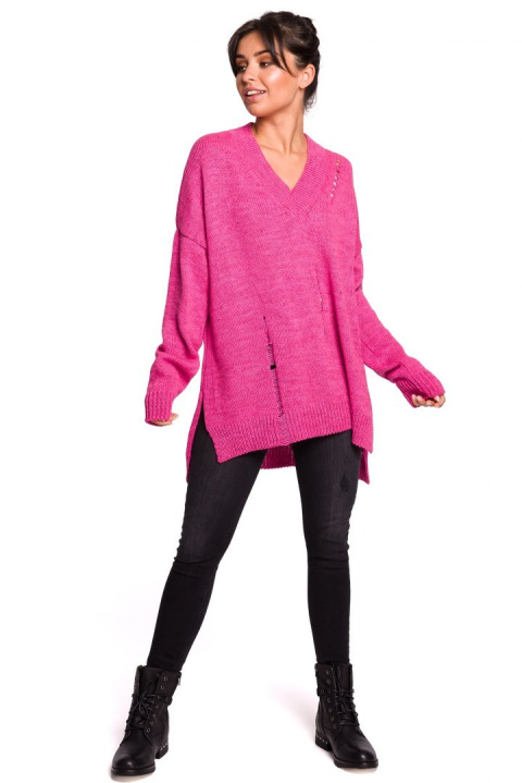 Sweter damski luźny oversize z dziurami i dekoltem V różowy BK028 Sweter damski luźny oversize z dziurami i dekoltem V różowy BK028