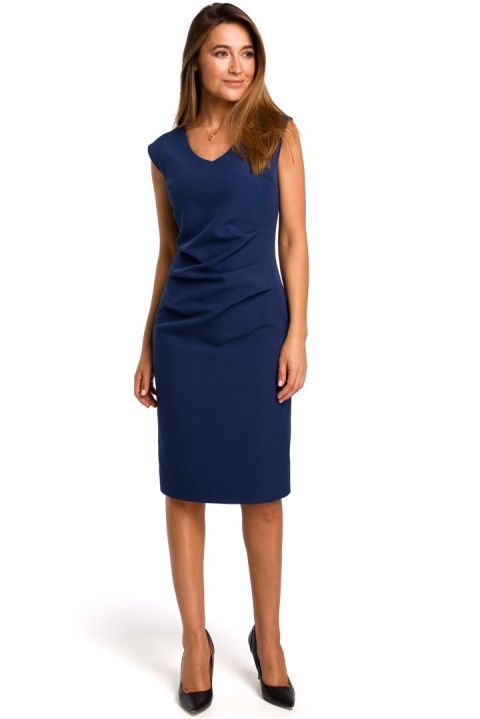 Elegancka sukienka dopasowana midi bez rękawów dekolt V granatowa S174 Elegancka sukienka dopasowana midi bez rękawów dekolt V granatowa S174