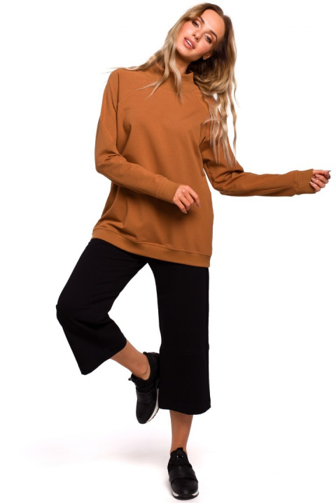 Bluza damska dzianinowa oversize ze ściągaczem karmelowa me443 Bluza damska dzianinowa oversize ze ściągaczem karmelowa me443