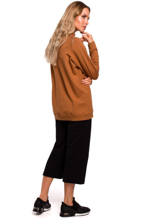 Bluza damska dzianinowa oversize ze ściągaczem karmelowa me443 Bluza damska dzianinowa oversize ze ściągaczem karmelowa me443