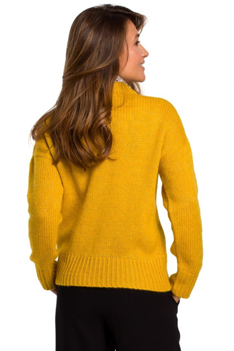 Sweter damski krótki ze ściągaczem luźny splot miodowy S185 Sweter damski krótki ze ściągaczem luźny splot miodowy S185