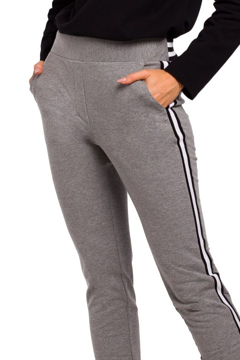 Spodnie damskie joggery ze ściągaczami i lampasami szare me460 Spodnie damskie joggery ze ściągaczami i lampasami szare me460