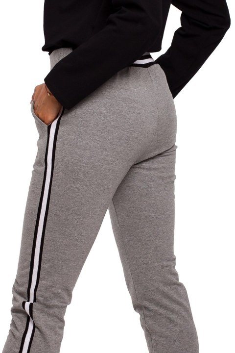 Spodnie damskie joggery ze ściągaczami i lampasami szare me460 Spodnie damskie joggery ze ściągaczami i lampasami szare me460