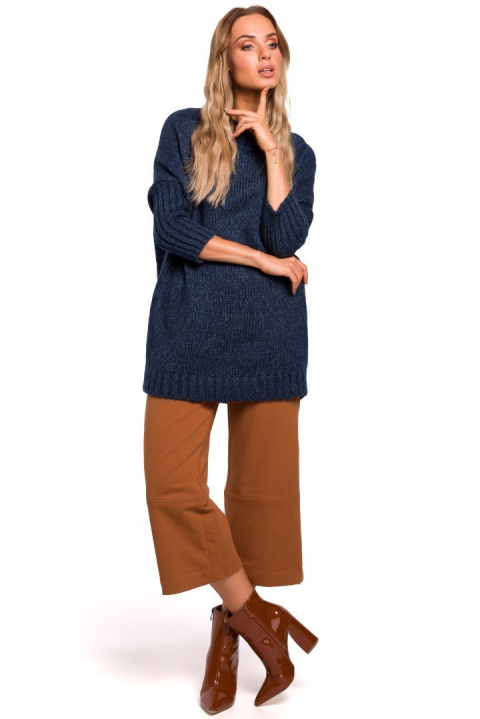 Sweter damski oversize asymetryczny z półgolfem granatowy me470 Sweter damski oversize asymetryczny z półgolfem granatowy me470