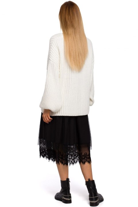 Sweter damski oversize z dekoltem V i szerokim rękawem ecru me471 Sweter damski oversize z dekoltem V i szerokim rękawem ecru me471