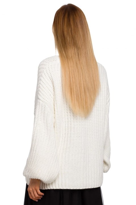 Sweter damski oversize z dekoltem V i szerokim rękawem ecru me471 Sweter damski oversize z dekoltem V i szerokim rękawem ecru me471