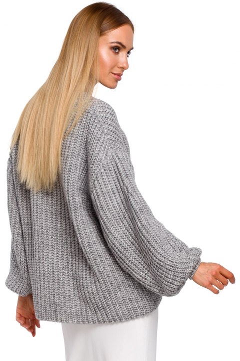Sweter damski oversize z dekoltem V i szerokim rękawem szary me471 Sweter damski oversize z dekoltem V i szerokim rękawem szary me471