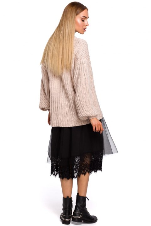 Sweter damski oversize z dekoltem V i szerokim rękawem pudrowy me471 Sweter damski oversize z dekoltem V i szerokim rękawem pudrowy me471