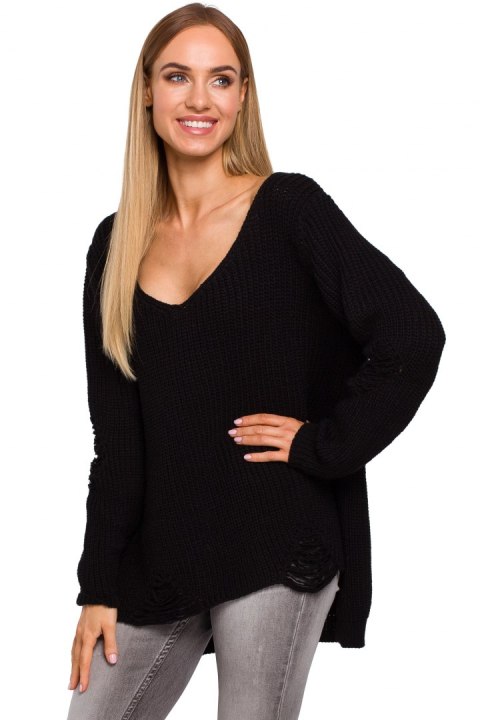 Sweter damski oversize asymetryczy z dziurami czarny me473 Sweter damski oversize asymetryczy z dziurami czarny me473