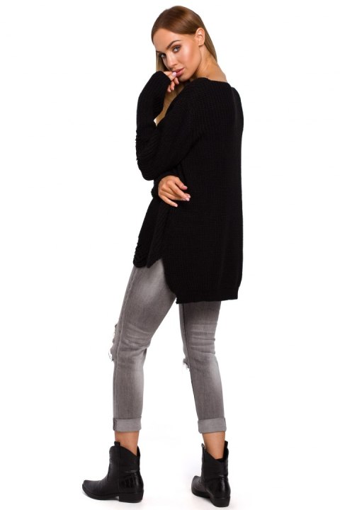 Sweter damski oversize asymetryczy z dziurami czarny me473 Sweter damski oversize asymetryczy z dziurami czarny me473