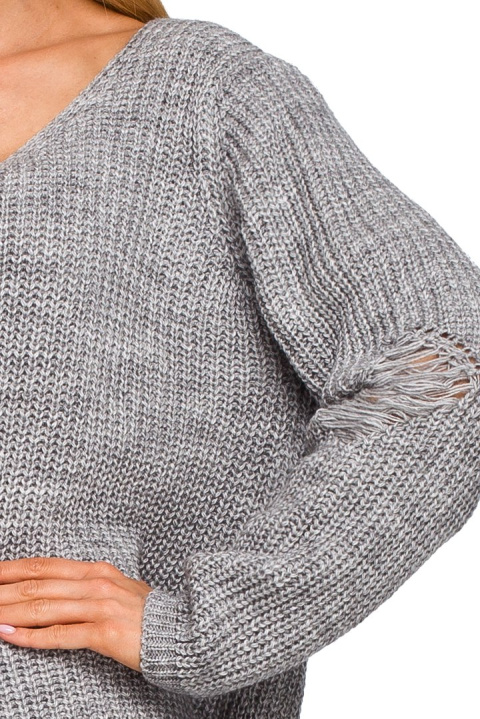 Sweter damski oversize asymetryczy z dziurami szary me473 Sweter damski oversize asymetryczy z dziurami szary me473