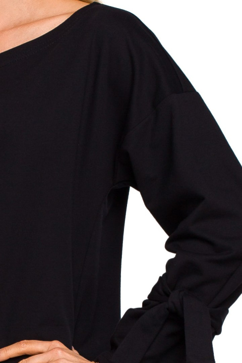 Bluza damska luźna z dzianiny dłuższy tył dekolt łódka czarna me479 Bluza damska luźna z dzianiny dłuższy tył dekolt łódka czarna me479
