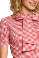 Koszula damska taliowana z kokardą i krótkim rękawem czerwona me088