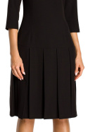 Sukienka poszerzana z kontrafałdą i obniżoną talią czarna me336