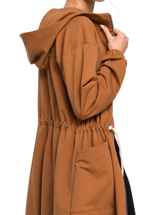 Długa bluza damska parka oversize z zamkiem i kapturem karmelowa me416 Długa bluza damska parka oversize z zamkiem i kapturem karmelowa me416