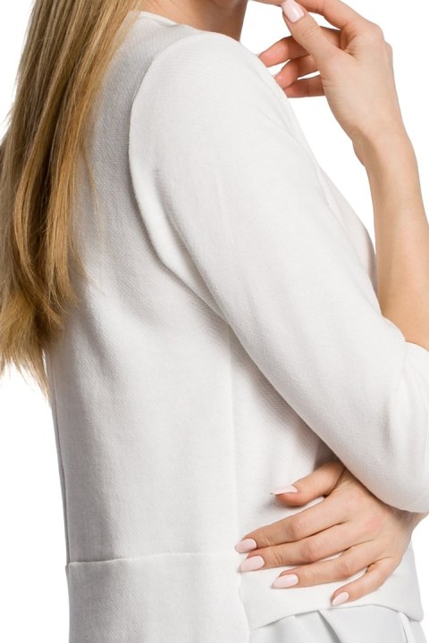Bluzka damska z falbanką z miękkiej dzianiny ecru me370 Bluzka damska z falbanką z miękkiej dzianiny ecru me370