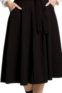 Spódnica rozkloszowana midi z paskiem wiązana w pasie czarna me367