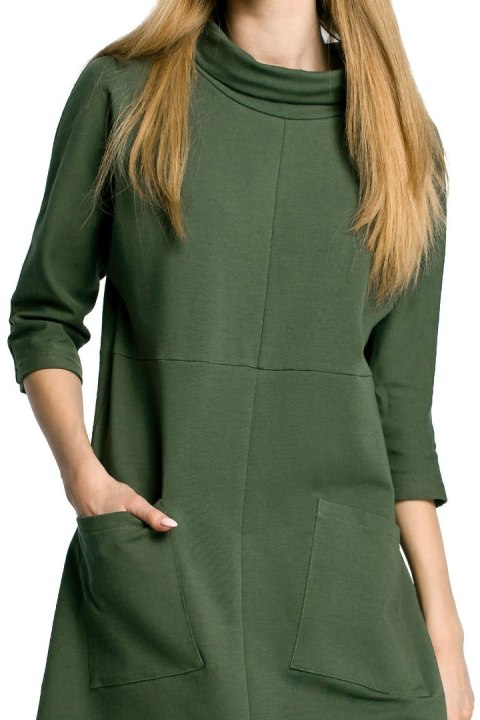 Sukienka dresowa midi oversize z kieszeniami rękaw 3/4 zielona me353 Sukienka dresowa midi oversize z kieszeniami rękaw 3/4 zielona me353