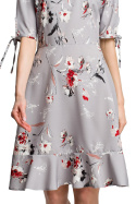 Sukienka w kwiaty z falbankami i krótkim rękawem szara me381