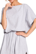 Luźna sukienka mini z krótkim rękawem wiązana paskiem szara me433