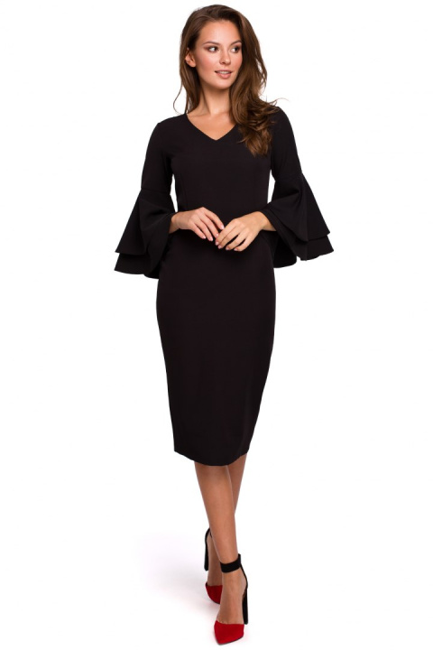 Elegancka sukienka ołówkowa midi falbany przy rękawach czarna k002