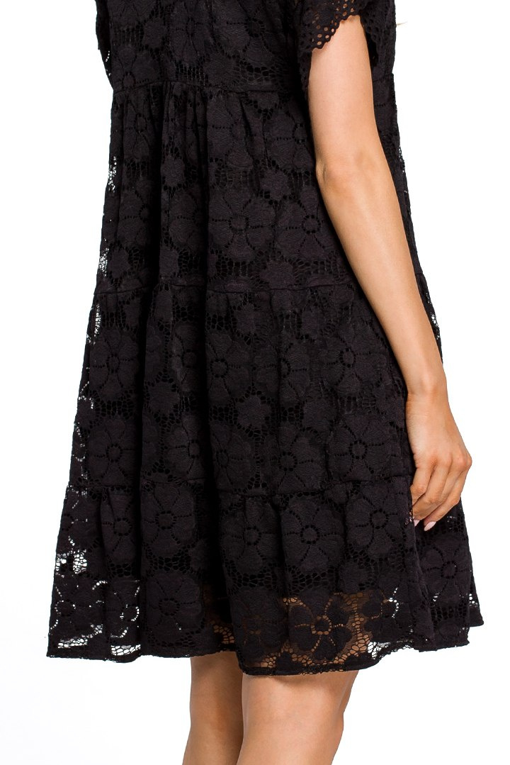 Zwiewna sukienka koronkowa mini fason A krótki rękaw czarna me430