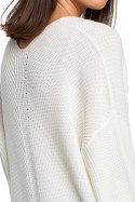 Sweter damski asymetryczny z dekoltem w serek ecru BK026
