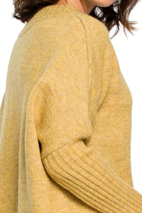 Sweter damski luźny oversize gruby ze ściągaczem musztardowy BK009 Sweter damski luźny oversize gruby ze ściągaczem musztardowy BK009