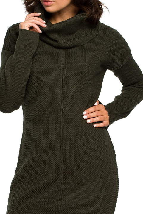 Swetrowa sukienka mini z golfem waflowy splot długi rękaw khaki BK010 Swetrowa sukienka mini z golfem waflowy splot długi rękaw khaki BK010