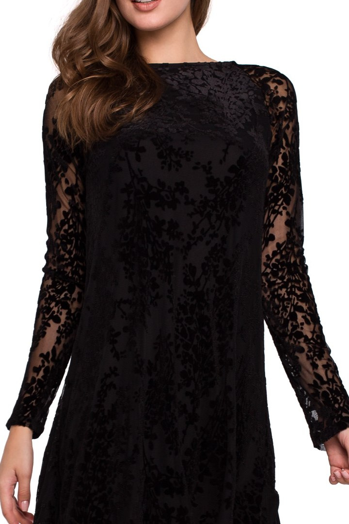 Elegancka sukienka koronkowa mini rozkloszowana fason A czarna K023